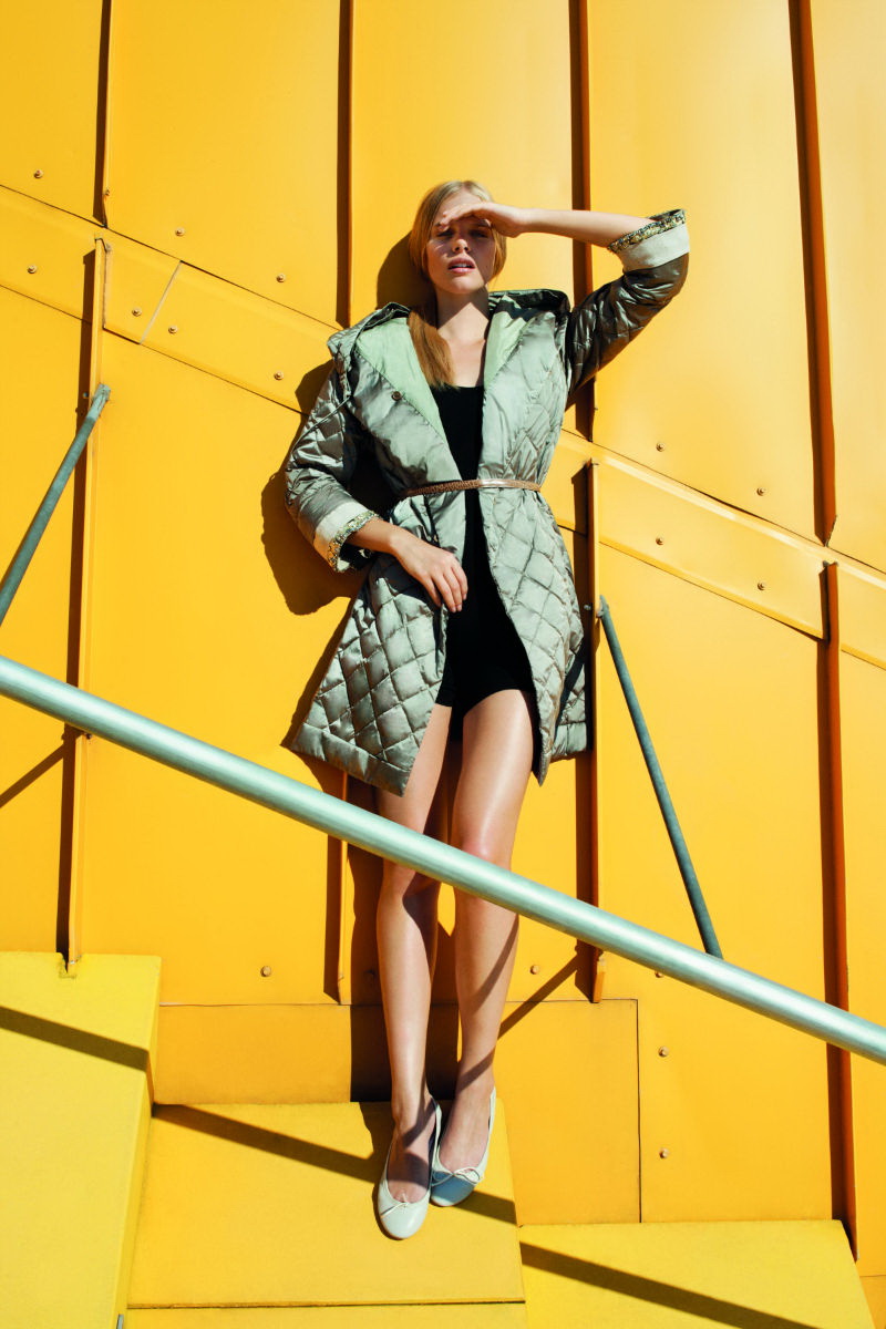 S Max Mara 2011ďVDƬ