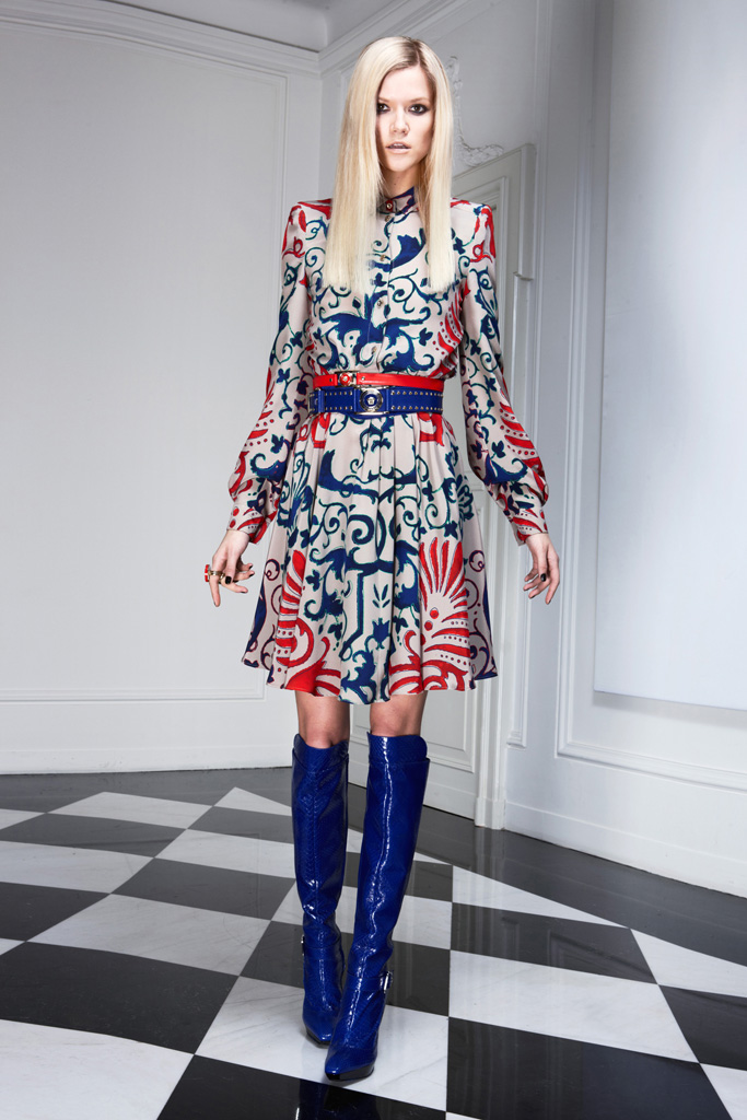 Versace 2011ϵиDƬ