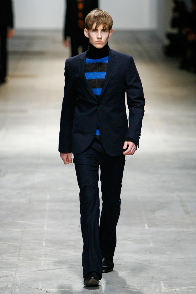 Costume National 2011ﶬbDƬ