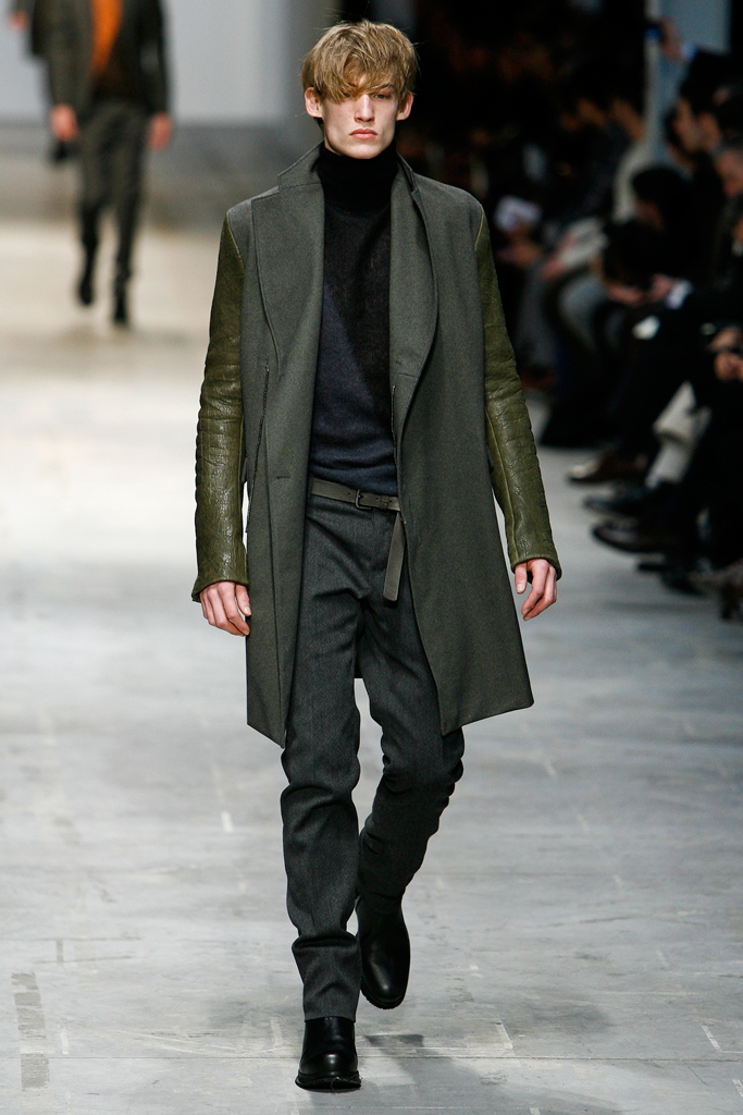 Costume National 2011ﶬbDƬ