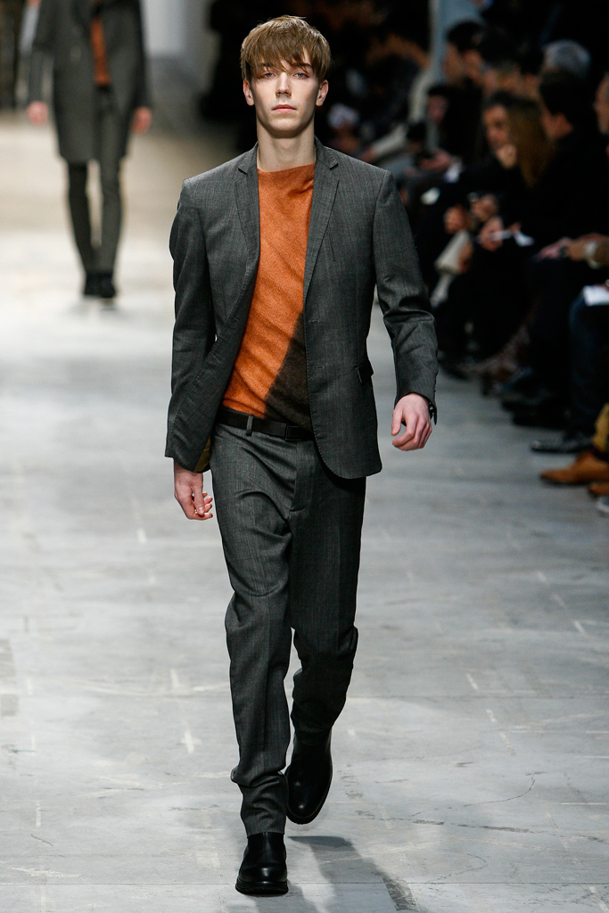 Costume National 2011ﶬbDƬ