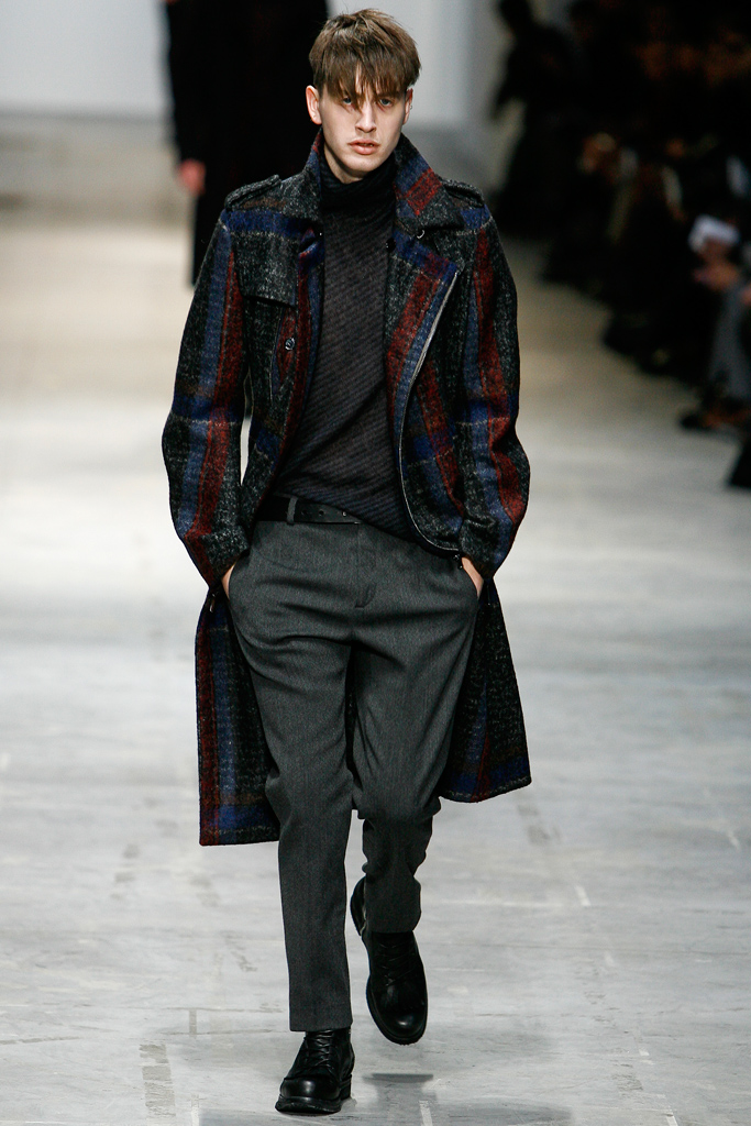 Costume National 2011ﶬbDƬ