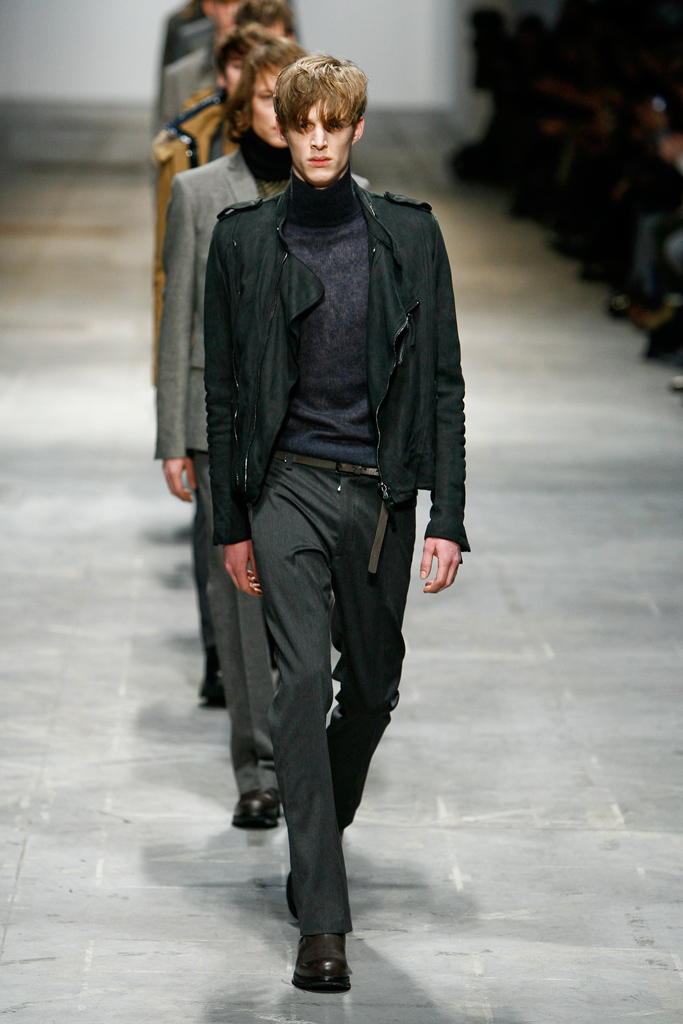 Costume National 2011ﶬbDƬ