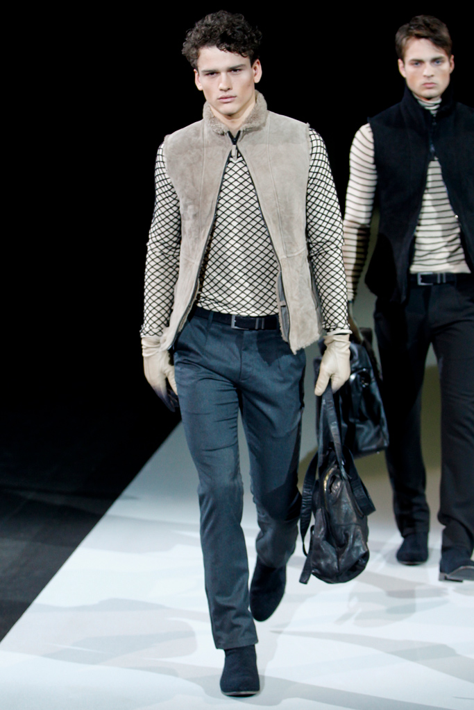 Emporio Armani 2011ﶬbDƬ