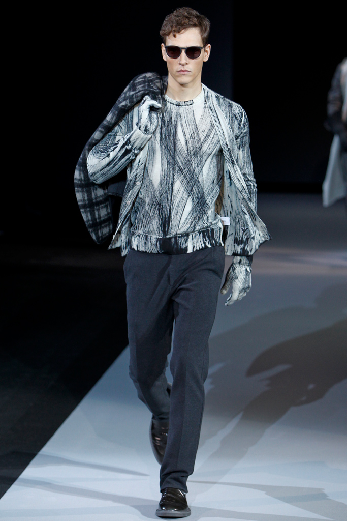 Emporio Armani 2011ﶬbDƬ