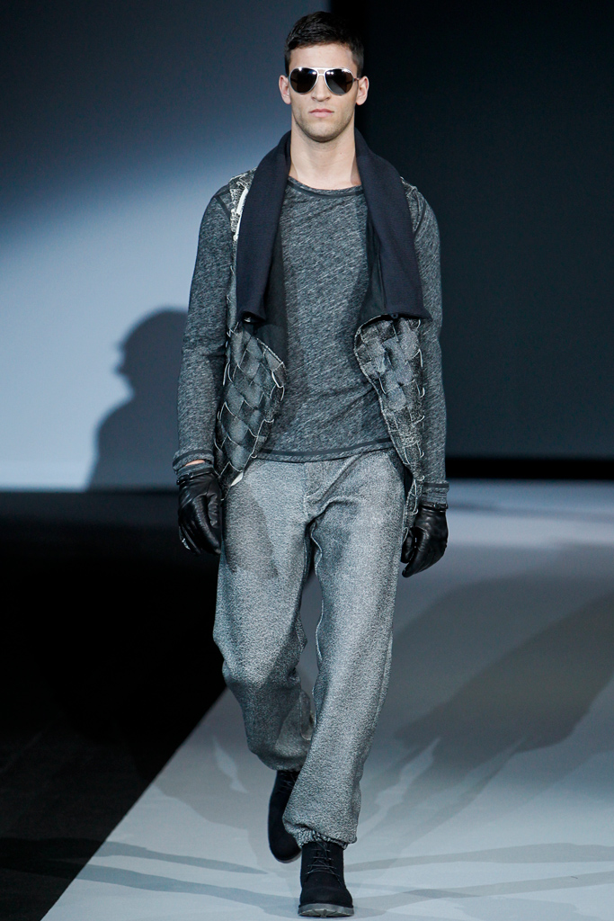 Emporio Armani 2011ﶬbDƬ
