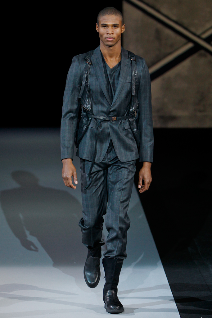 Emporio Armani 2011ﶬbDƬ