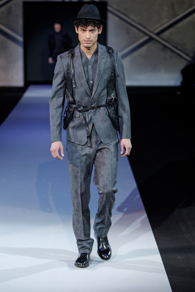 Emporio Armani 2011ﶬbDƬ