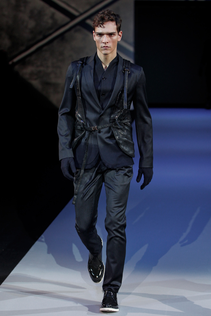 Emporio Armani 2011ﶬbDƬ