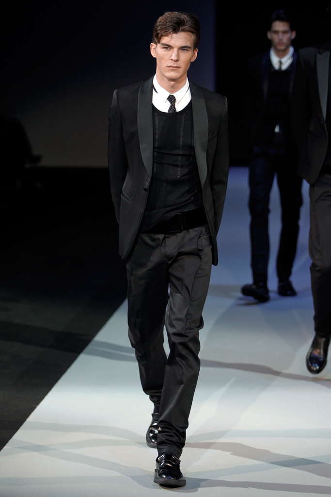 Emporio Armani 2011ﶬbDƬ