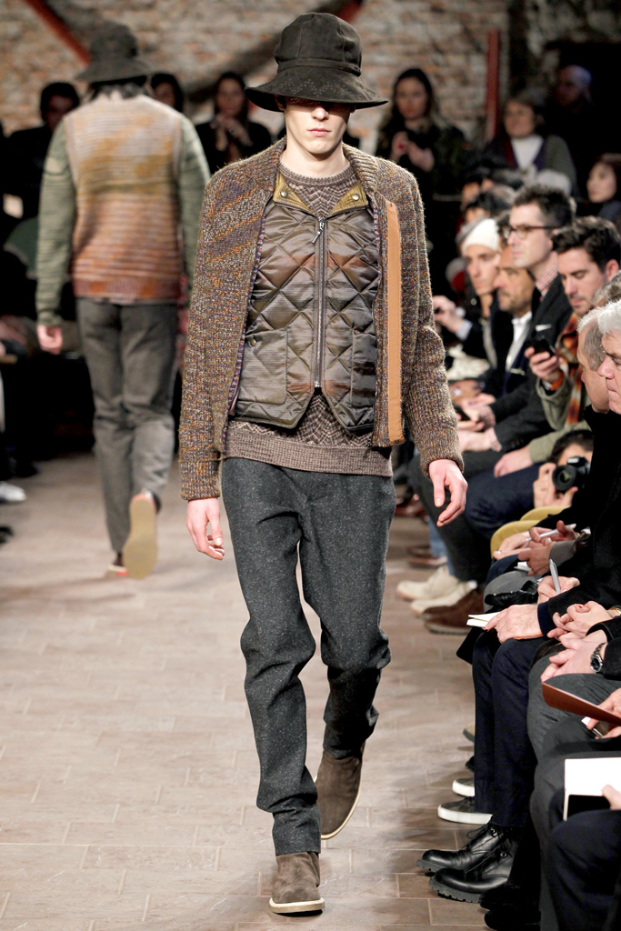 Missoni 2011ﶬbDƬ