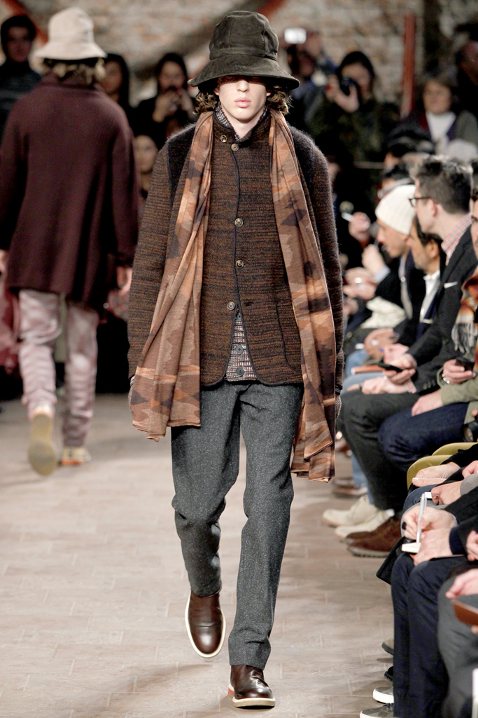Missoni 2011ﶬbDƬ