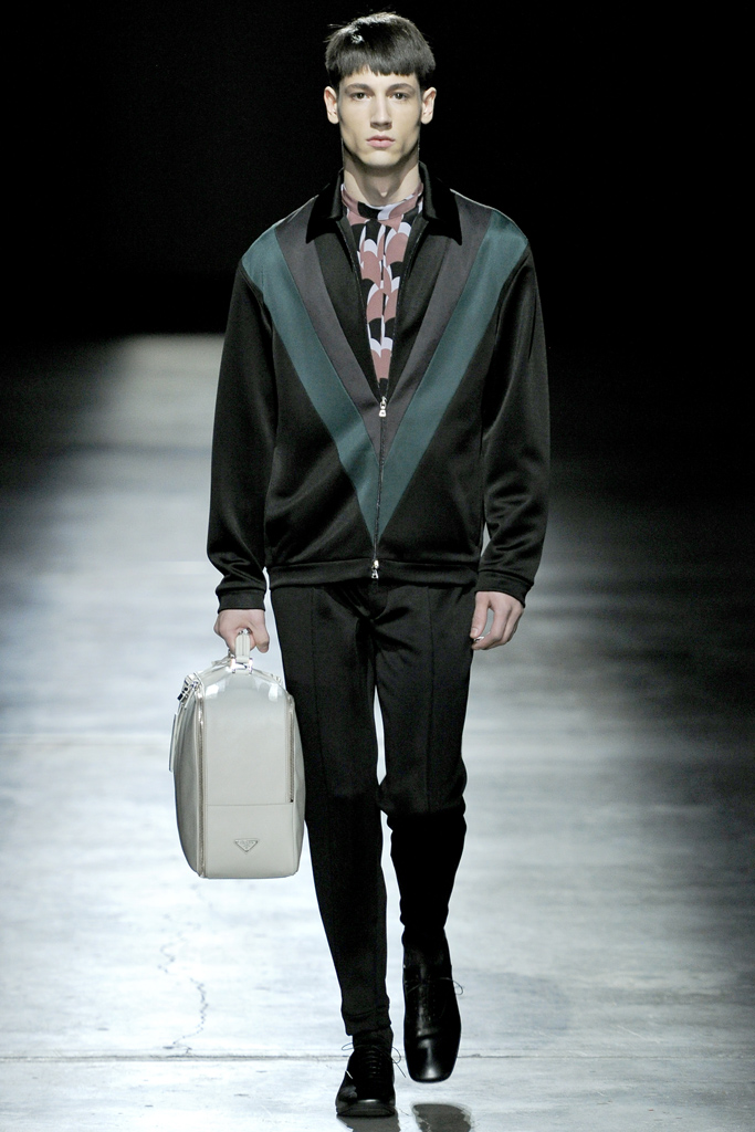 Prada 2011ﶬbDƬ