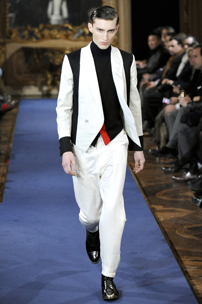 Alexander McQueen 2011 秋冬男裝高清圖片
