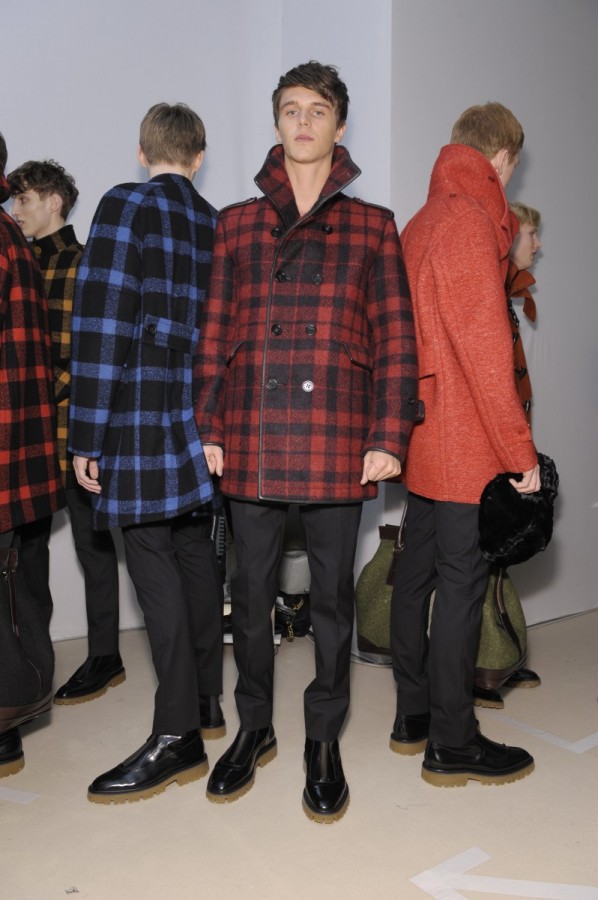 BURBERRY 2011 ﶬb_(ti)DƬ