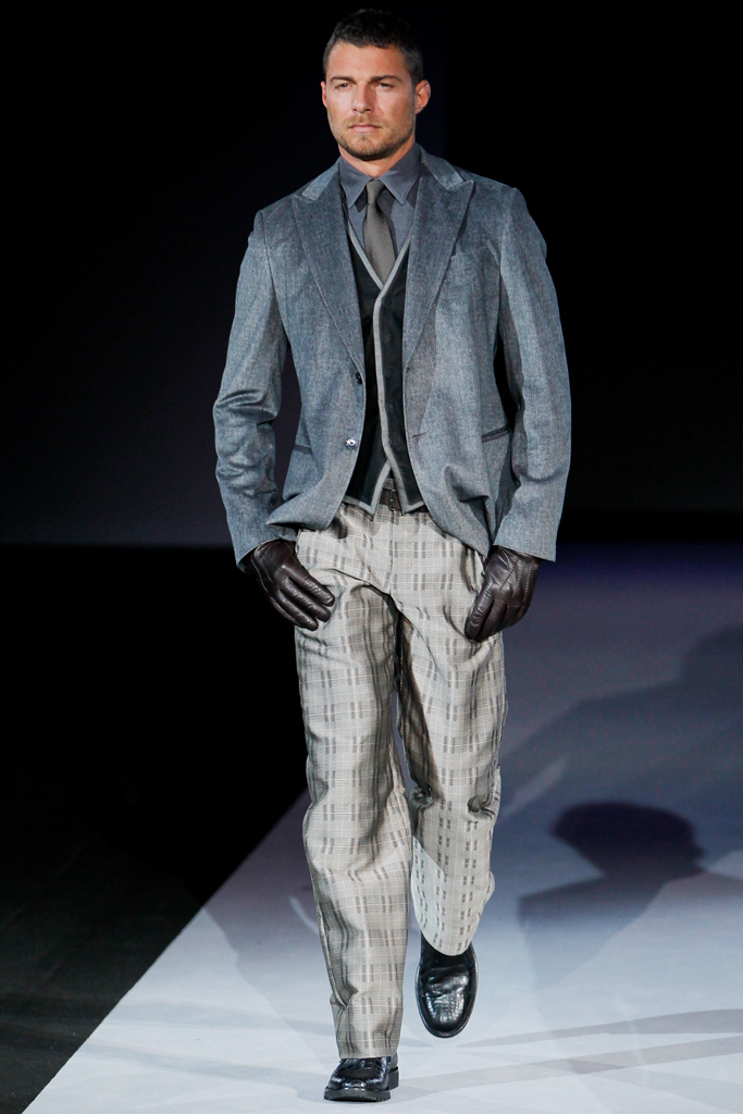 Giorgio Armani 2011 ﶬbDƬ