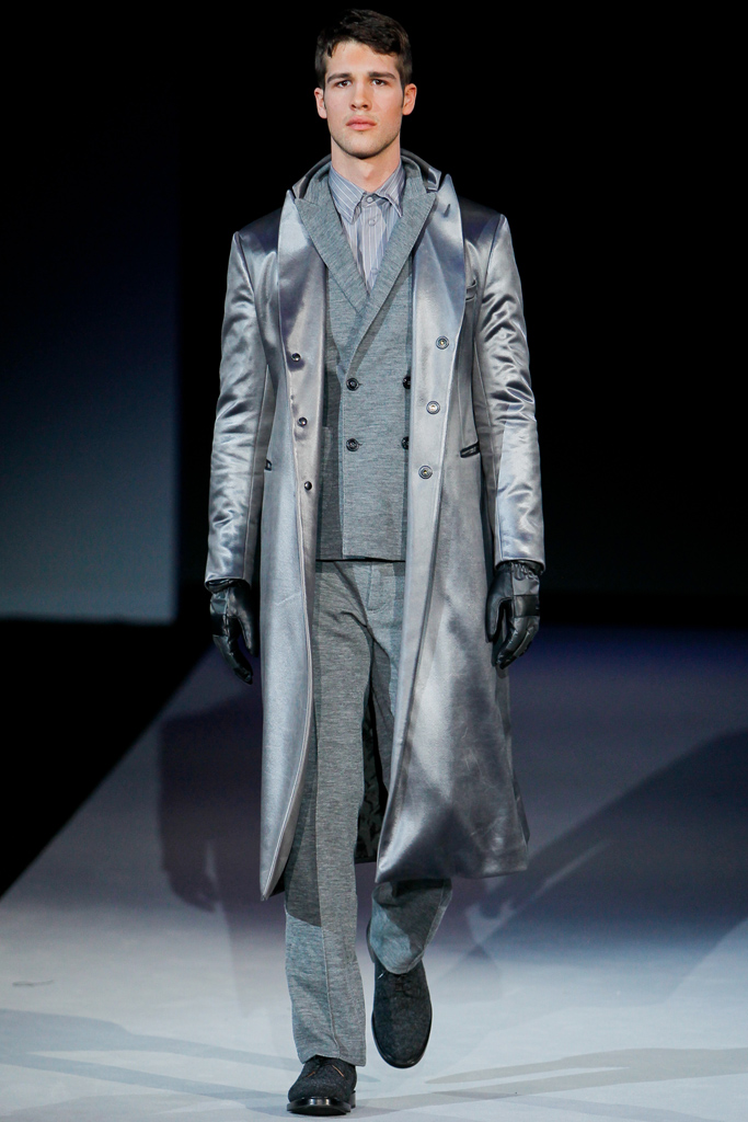 Giorgio Armani 2011 ﶬbDƬ