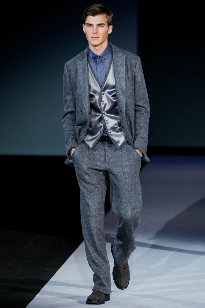 Giorgio Armani 2011 ﶬbDƬ