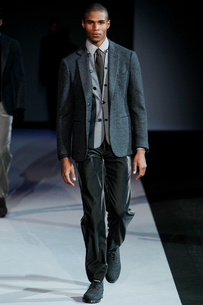 Giorgio Armani 2011 ﶬbDƬ