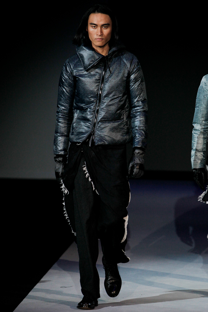 Giorgio Armani 2011 ﶬbDƬ