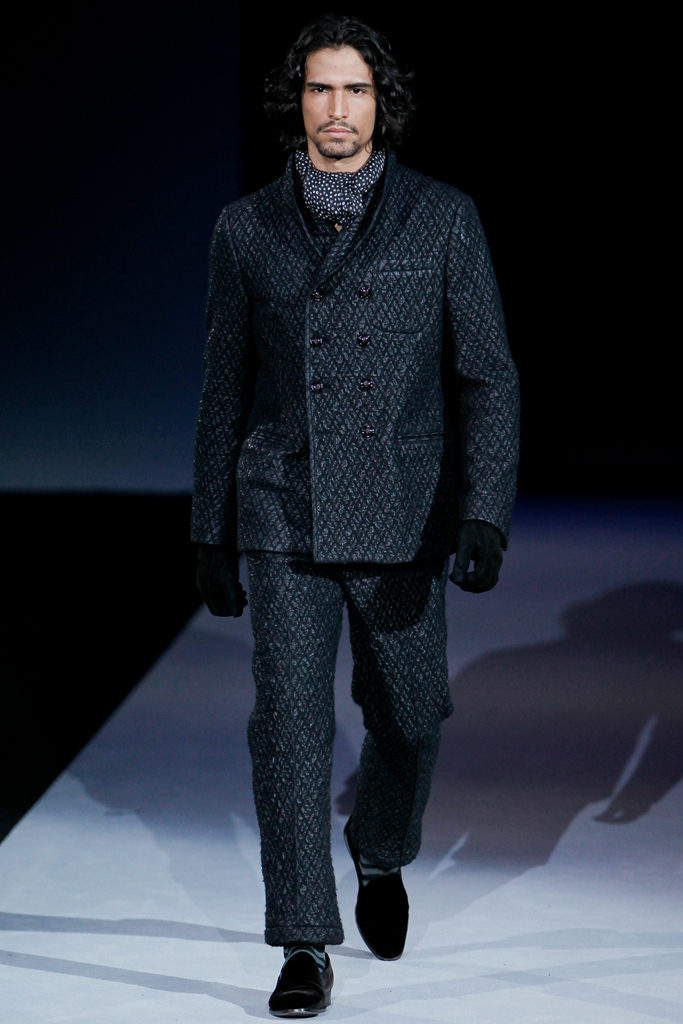 Giorgio Armani 2011 ﶬbDƬ