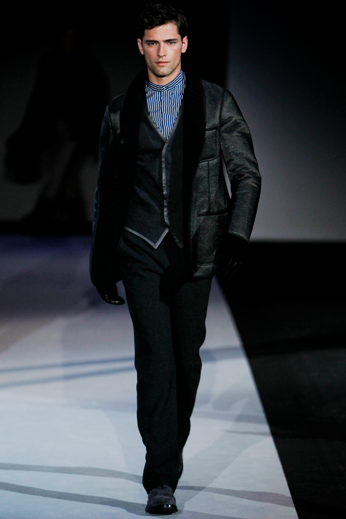Giorgio Armani 2011 ﶬbDƬ