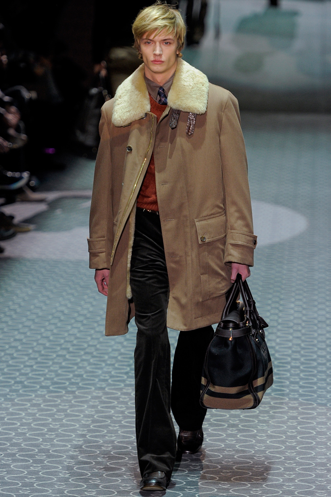 Gucci 2011 ﶬbDƬ