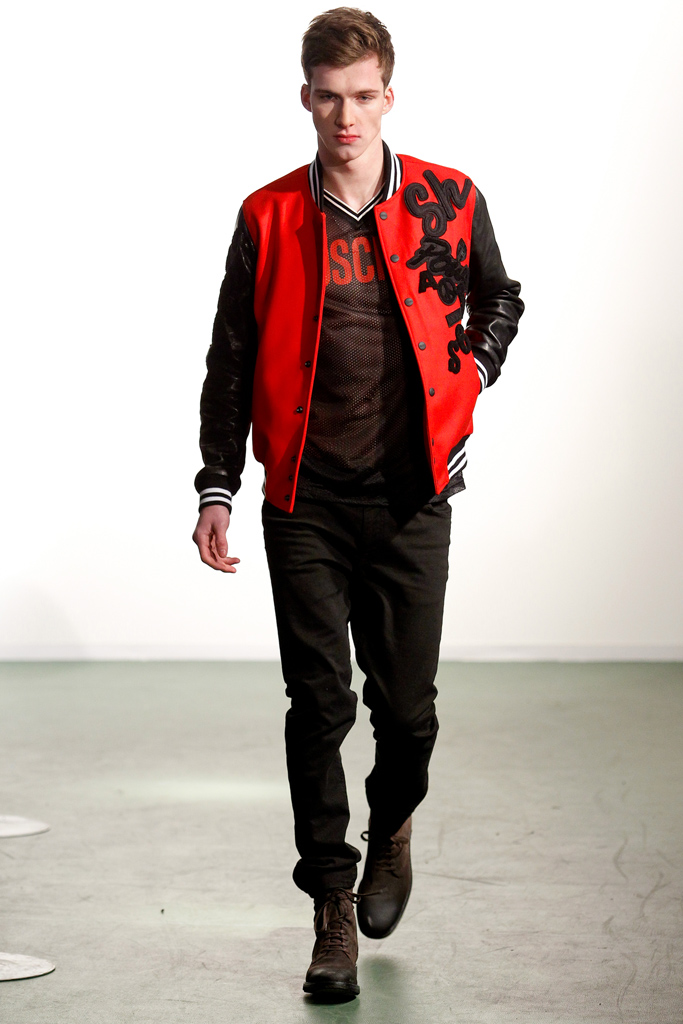 Moschino 2011 秋冬男裝高清圖片