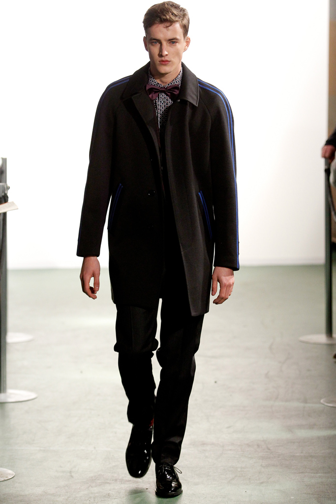 Moschino 2011 秋冬男裝高清圖片