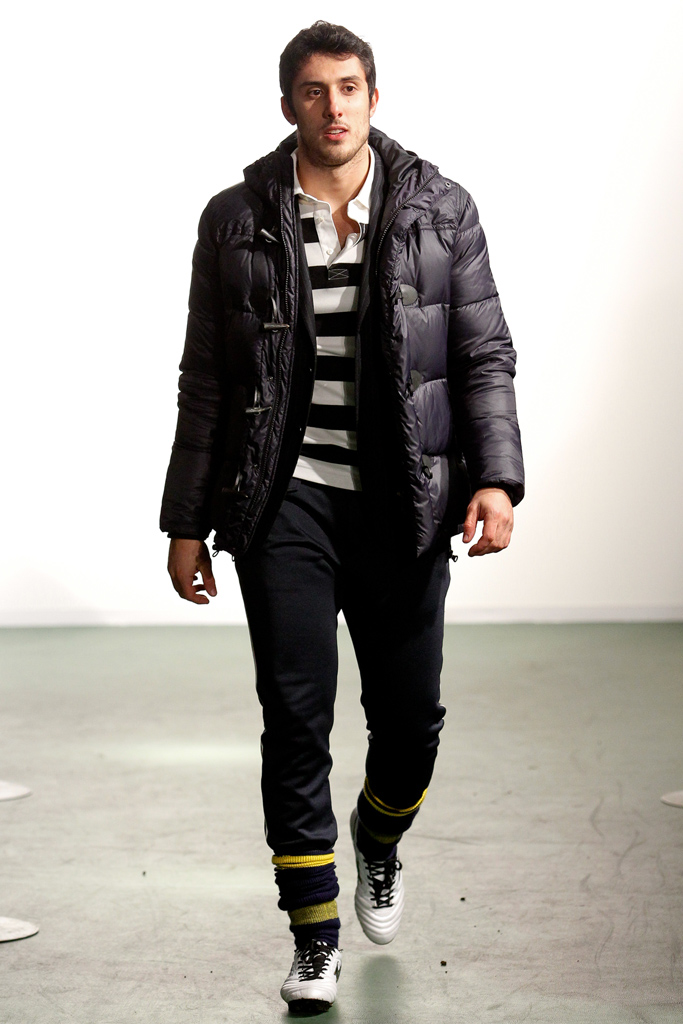 Moschino 2011 秋冬男裝高清圖片