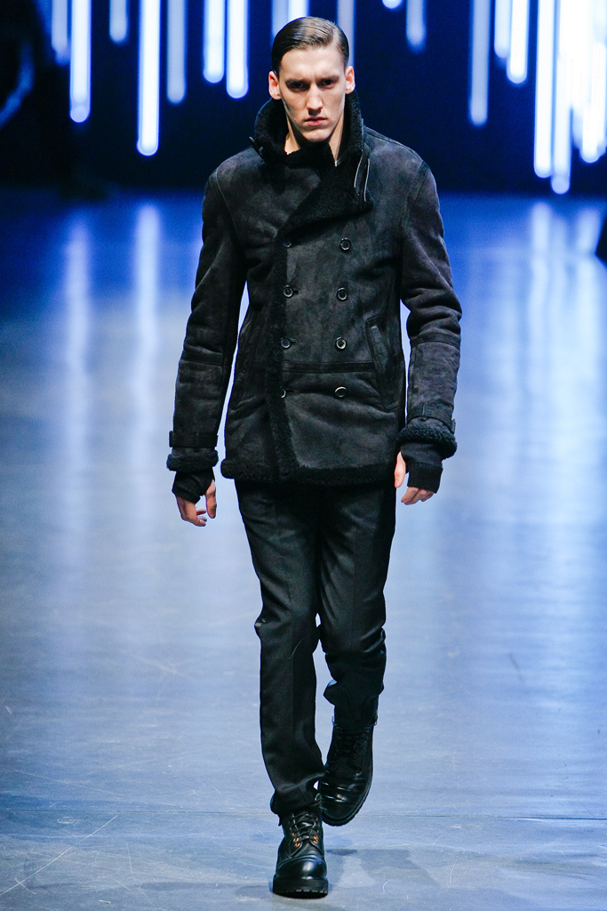 Neil Barrett 2011 ﶬbDƬ