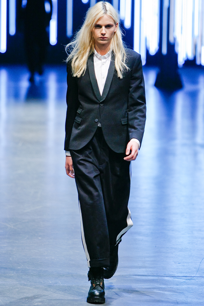 Neil Barrett 2011 ﶬbDƬ