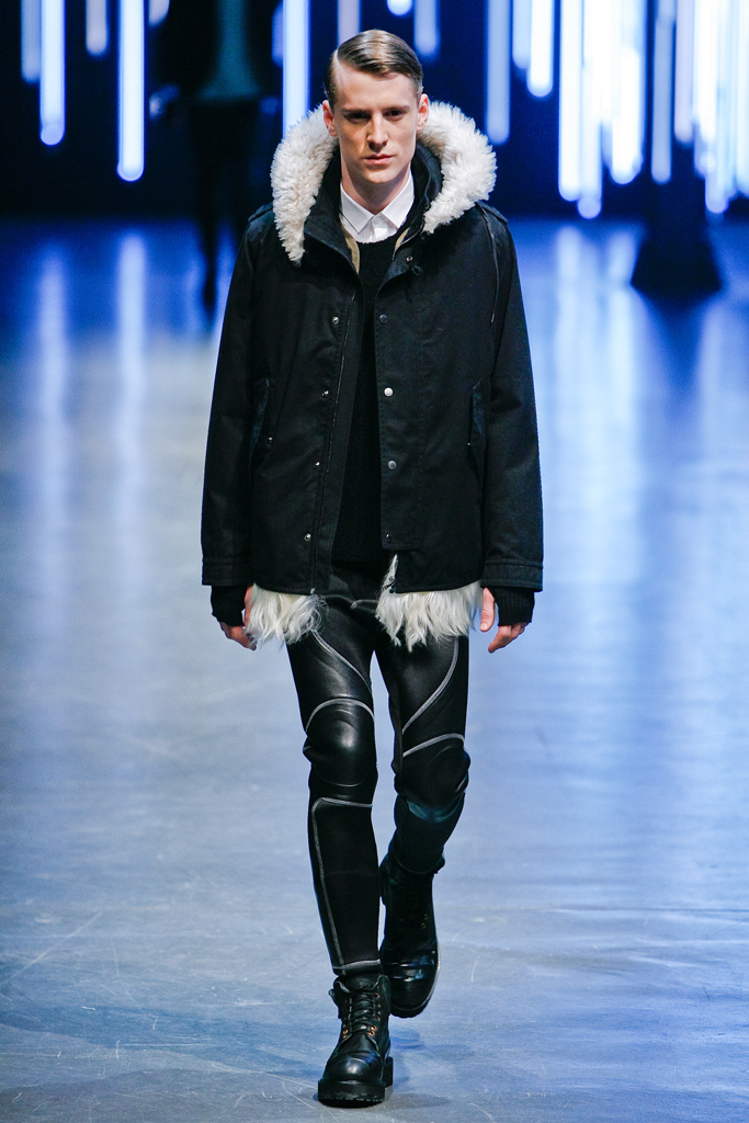 Neil Barrett 2011 ﶬbDƬ
