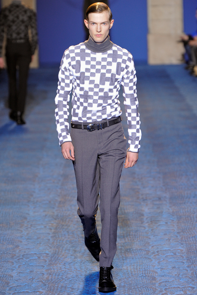 Versace 2011 ﶬbDƬ