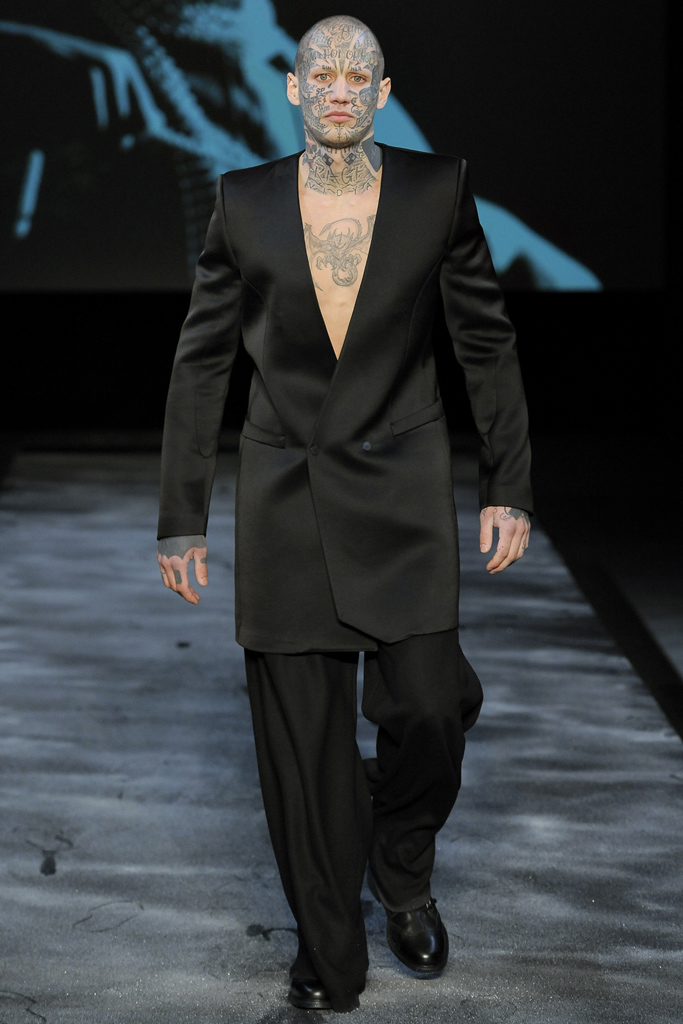 Mugler 2011 ﶬbDƬ