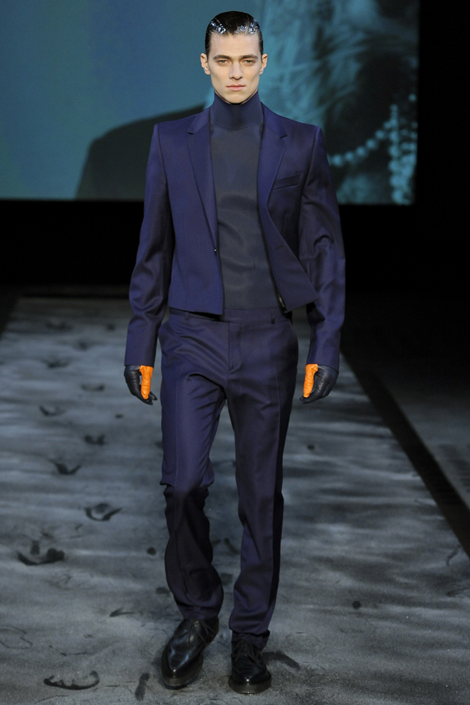 Mugler 2011 ﶬbDƬ