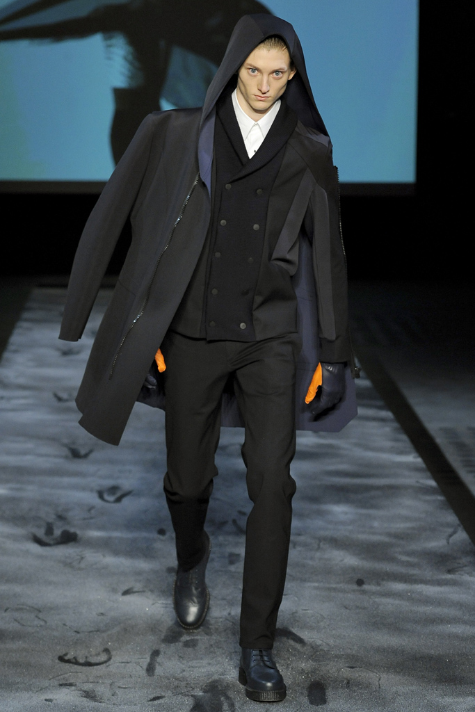 Mugler 2011 ﶬbDƬ
