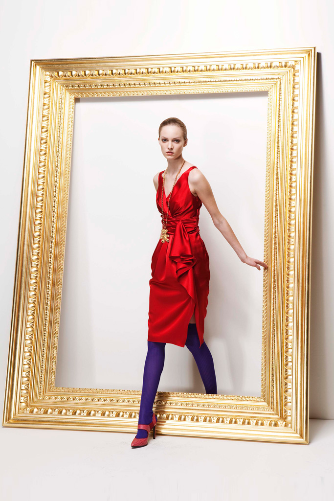 Moschino 2011 ϵиDƬ