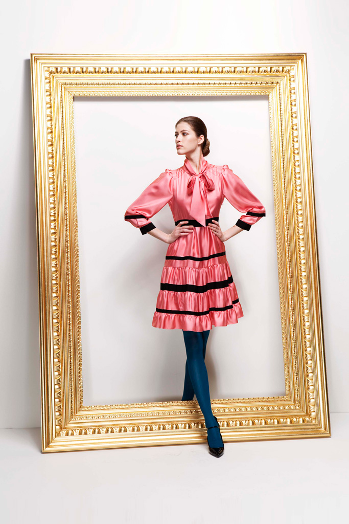 Moschino 2011 ϵиDƬ