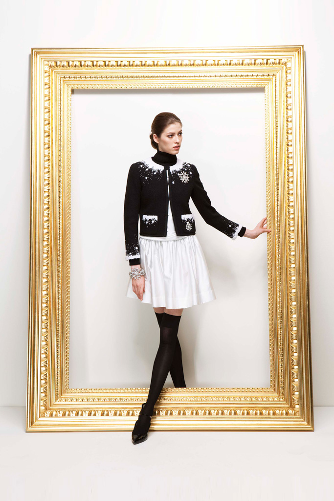 Moschino 2011 ϵиDƬ