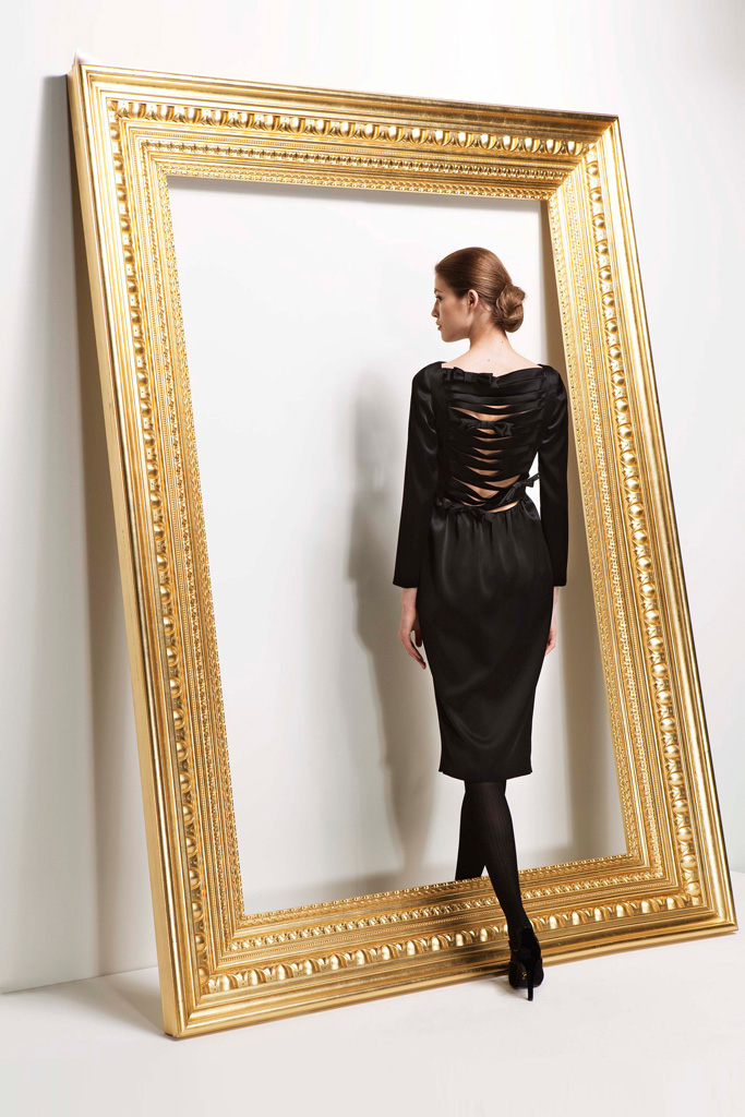 Moschino 2011 ϵиDƬ