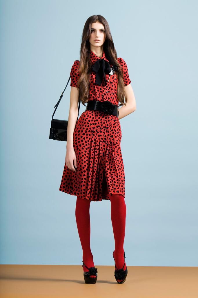 Moschino Cheap & Chic 2011 ϵиDƬ