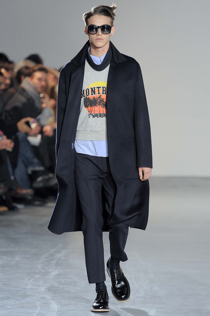 Acne 2011 ﶬbDƬ