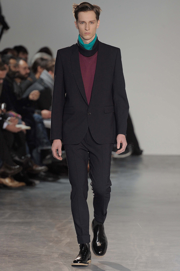 Acne 2011 ﶬbDƬ