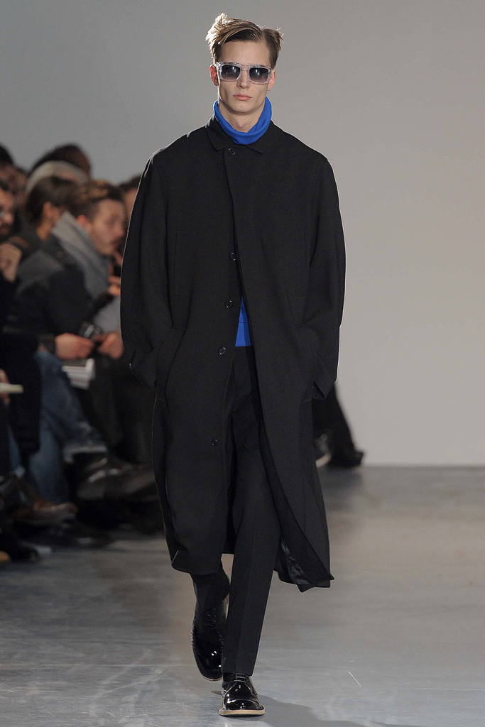 Acne 2011 ﶬbDƬ