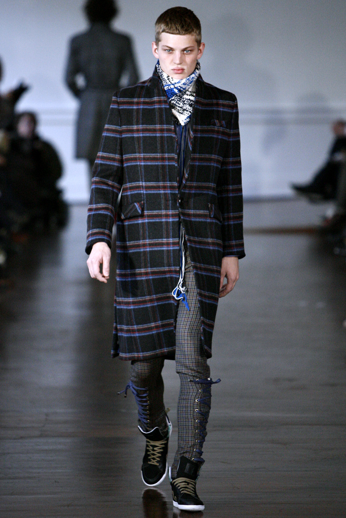 Alexis Mabille 2011 ﶬbDƬ