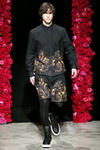 Givenchy 2011 ﶬb