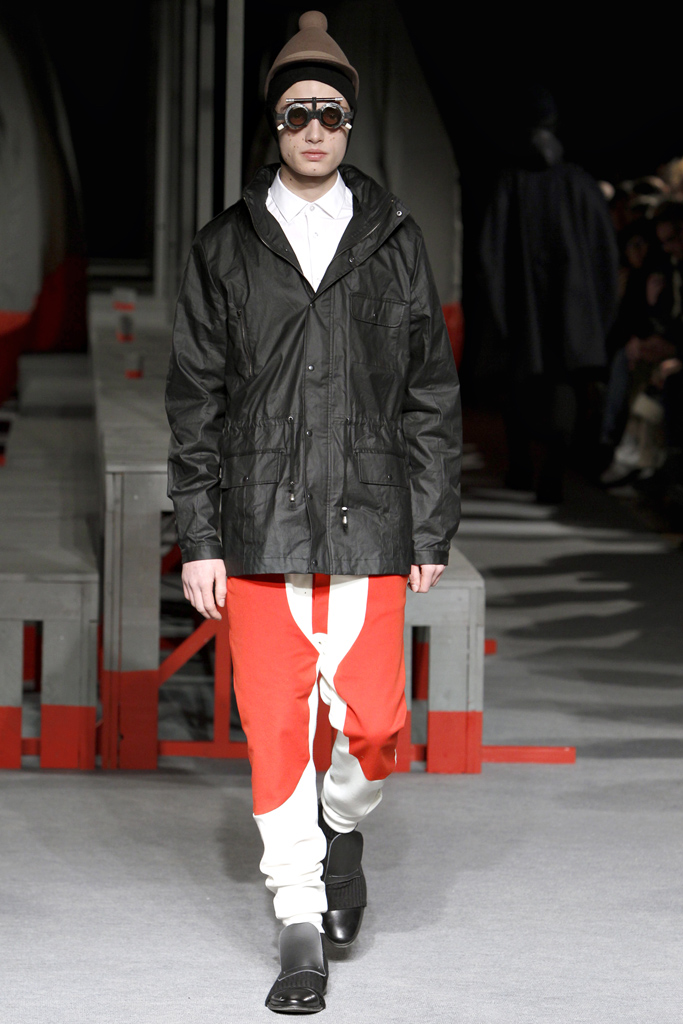 Henrik Vibskov 2011 ﶬbDƬ