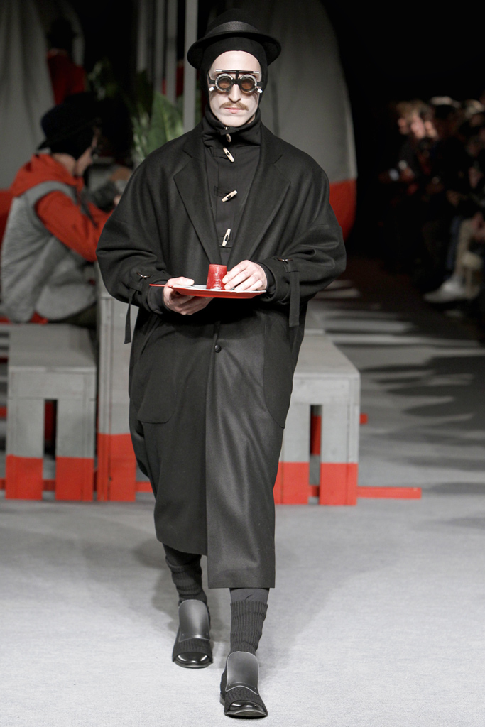 Henrik Vibskov 2011 ﶬbDƬ