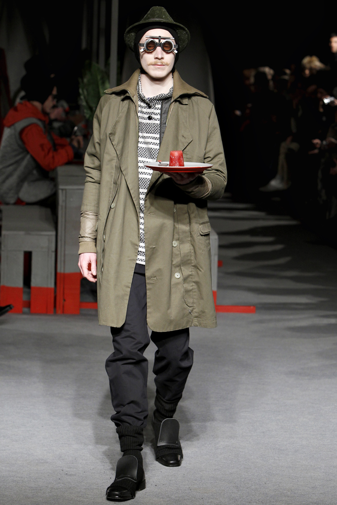 Henrik Vibskov 2011 ﶬbDƬ
